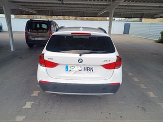 BMW X1 2011