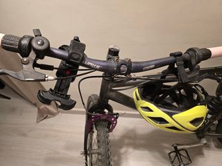 Bicicleta de montaña.Hybrid bike for city/mountain