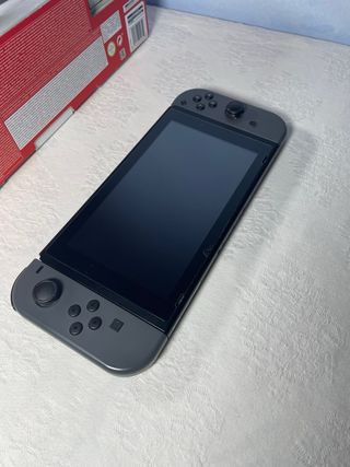 Nintendo Switch 