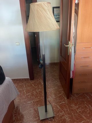 Lámpara de pie moderna