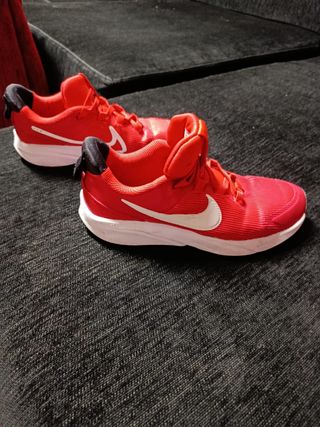 Zapatillas Nike Star Runner rojas
