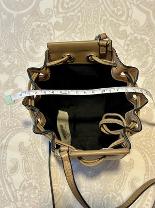 Mini bolso bombonera Uterqüe piel topo