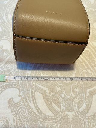 Mini bolso bombonera Uterqüe piel topo