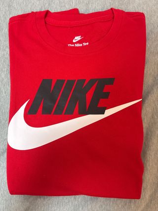 Camiseta Nike Roja Logo Swoosh