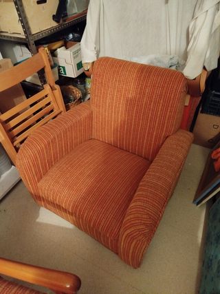 2 Butacas de tela naranja y roja
