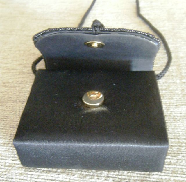 Borsa da festa nera con perline