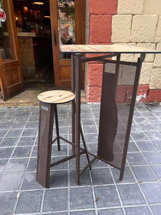 Mesa y Taburete Alto Coca-Cola