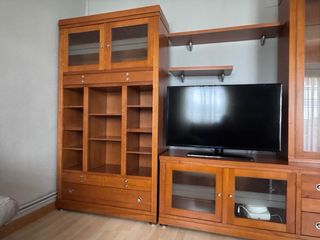 Conjunto salón madera maciza vitrinas