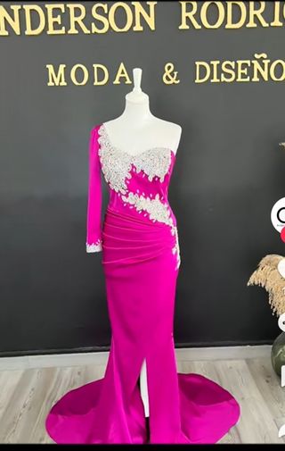 Vestido fiesta berenjena de pedrería