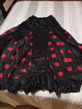 Falda flamenca lunares rojo y negro
