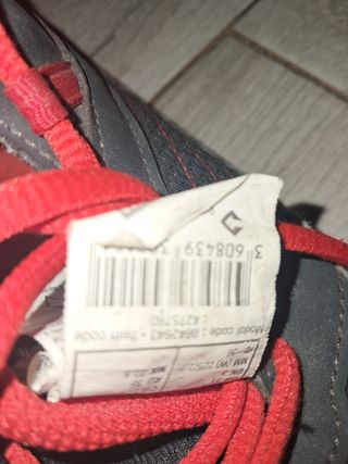 Botas de montaña niño negras y rojas