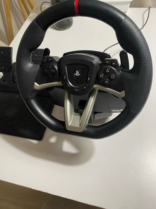 Volante Hori PS4/PS5/PC y Pedales