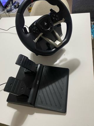 Volante Hori PS4/PS5/PC y Pedales