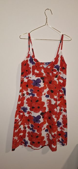 Vestido floral rojo y morado