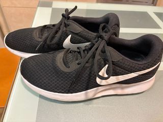 Zapatillas Nike Negras Seminuevas