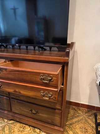 Cajonera de salón de madera