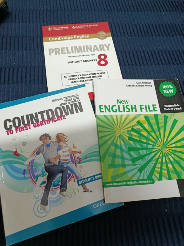 Libros  y  cuadernos de inglés.