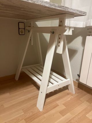 Caballete blanco Ikea