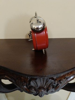 Sveglia da tavolo rossa Clipper