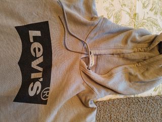 Sudadera Gris Levi's con Logo