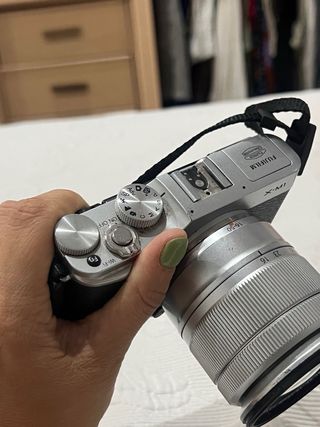 Fujifilm X-M1 + Objetivo, Cargador, batería&correa