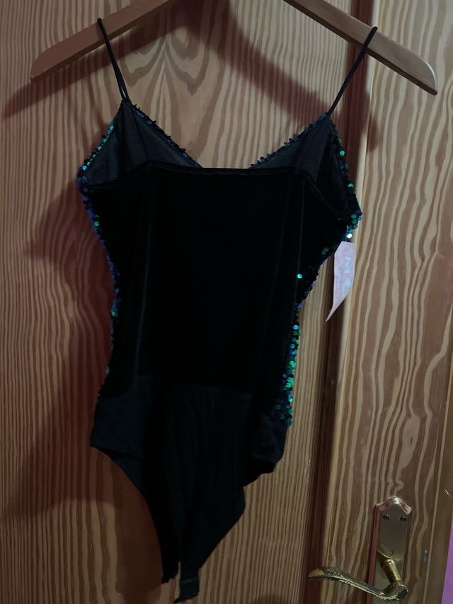 Body lentejuelas negro y verde