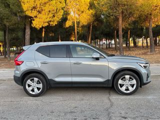 Volvo XC40 B3 año 2023 - como nuevo