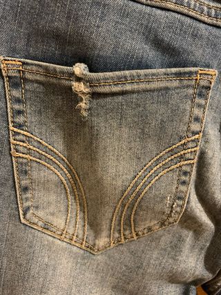 Pantalón vaquero desgastado azul