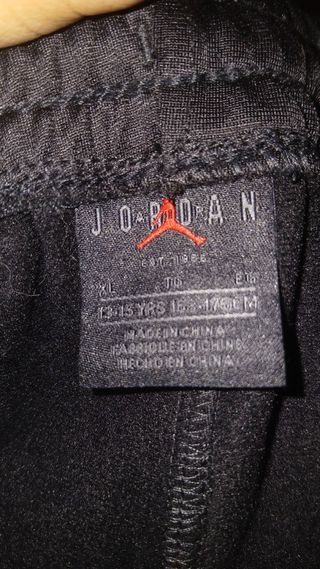 Conjunto Jordan Negro y Rojo