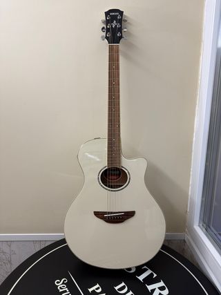Guitarra Yamaha APX600 Electroacústica