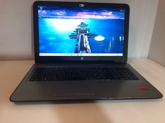 Ordenador portátil HP Negro/Gris