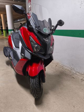 Moto 125cc Sym Cruisym Roja