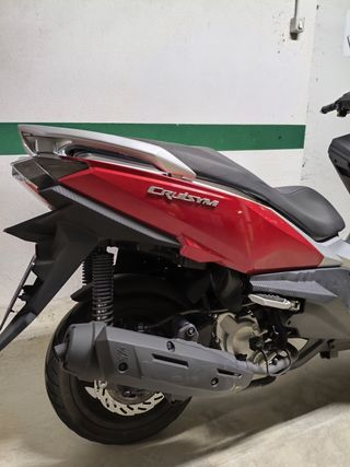 Moto 125cc Sym Cruisym Roja