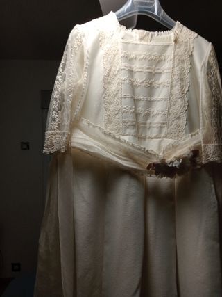 Traje de Comunión Blanco roto Encaje
