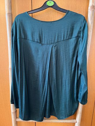 Blusa Stradivarius verde