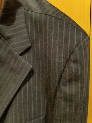 Traje de chaqueta raya diplomática