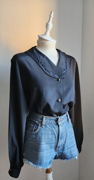 Blusa Vintage Negra Elegante