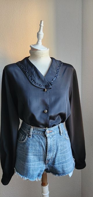 Blusa Vintage Negra Elegante