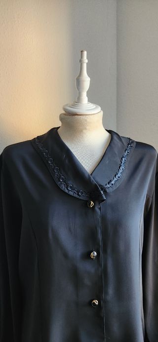 Blusa Vintage Negra Elegante