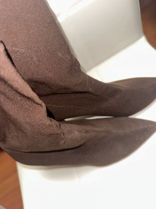 Botín Bershka marrón oscuro talla 36
