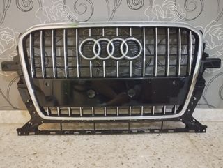 Pariila, calandra delantera Audi Q5 (8R) S-line.