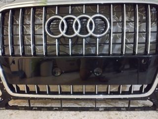Pariila, calandra delantera Audi Q5 (8R) S-line.