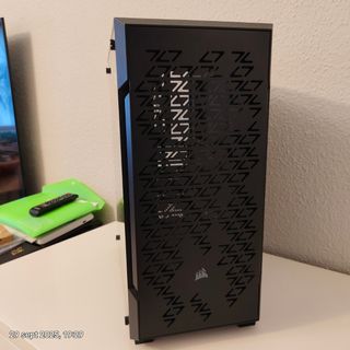 Torre Corsair iCUE 220T RGB Airflow