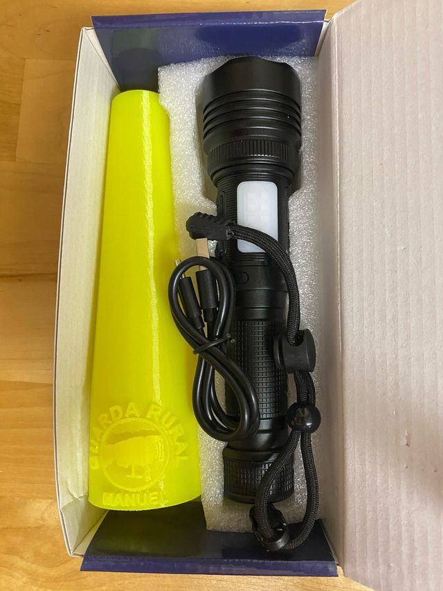 Linterna led con cono personalizado
