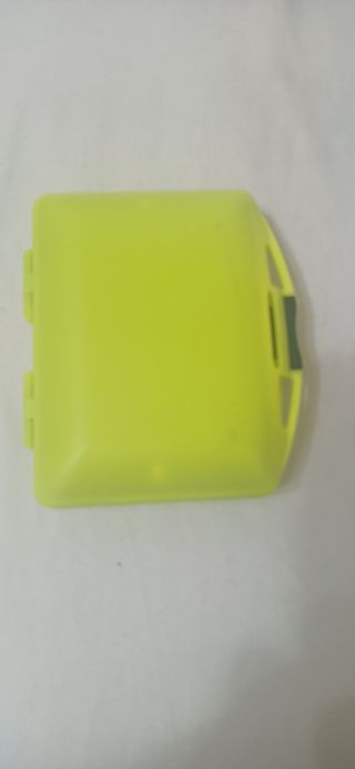 Caja de pesca con accesorios