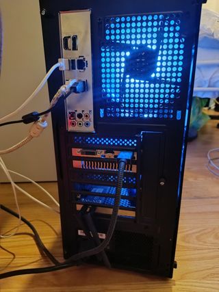 PC Gamer MSI con luces LED, Negociable