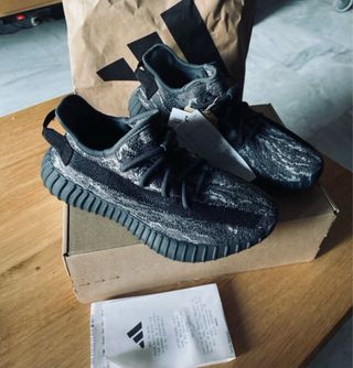 Adidas Yeezy Boost 350 V2 Zebra
