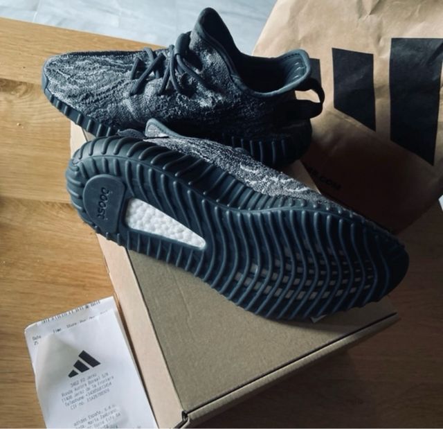 Adidas Yeezy Boost 350 V2 Zebra