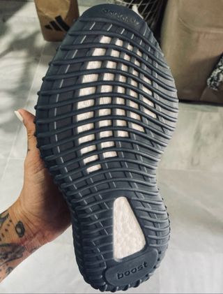 Adidas Yeezy Boost 350 V2 Zebra