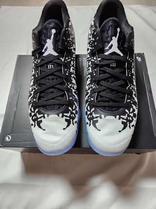 Jordan Zion 3 Zapatillas Baloncesto Negras Blancas
